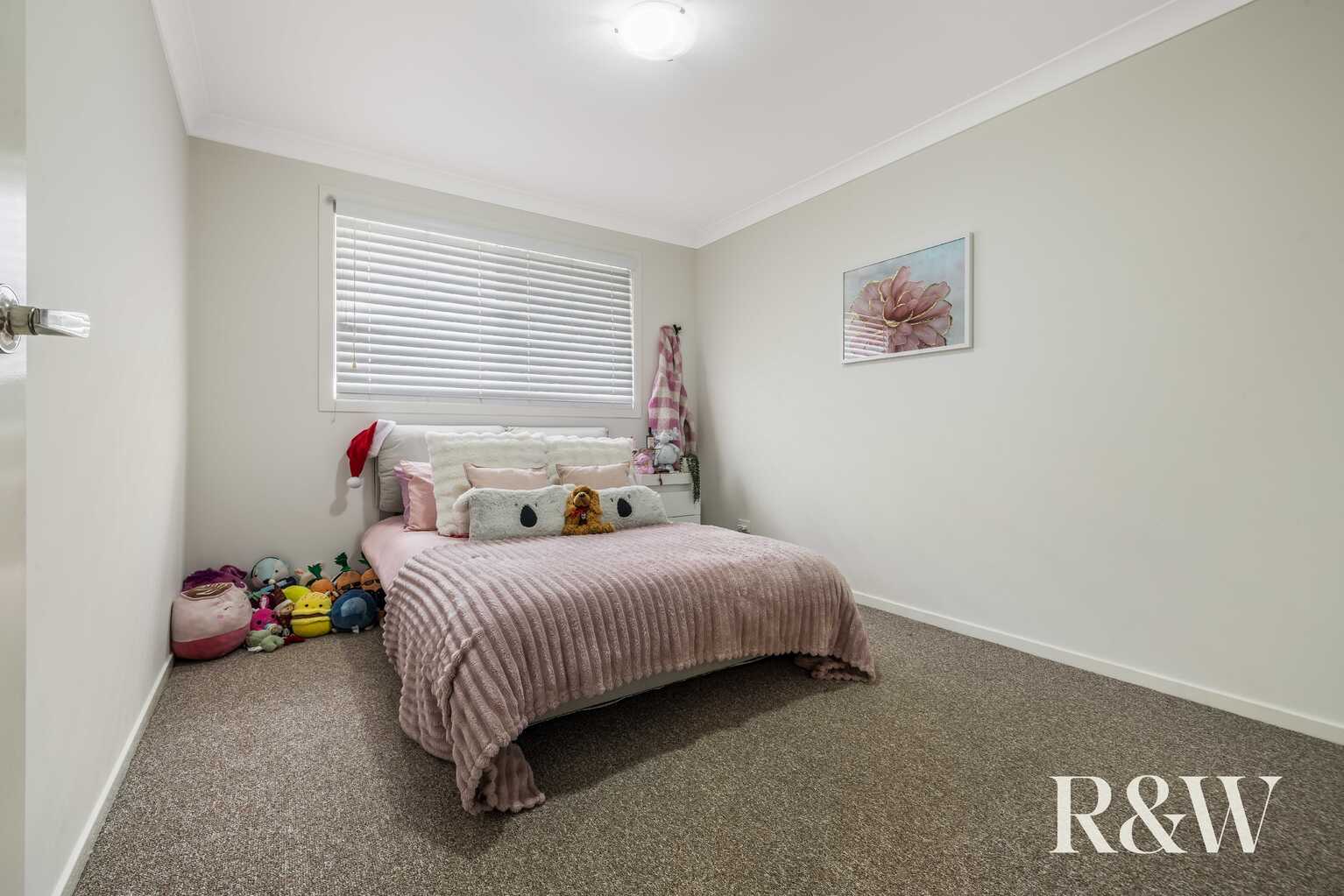 3 HIGHLAND CLOSE Macquarie Links