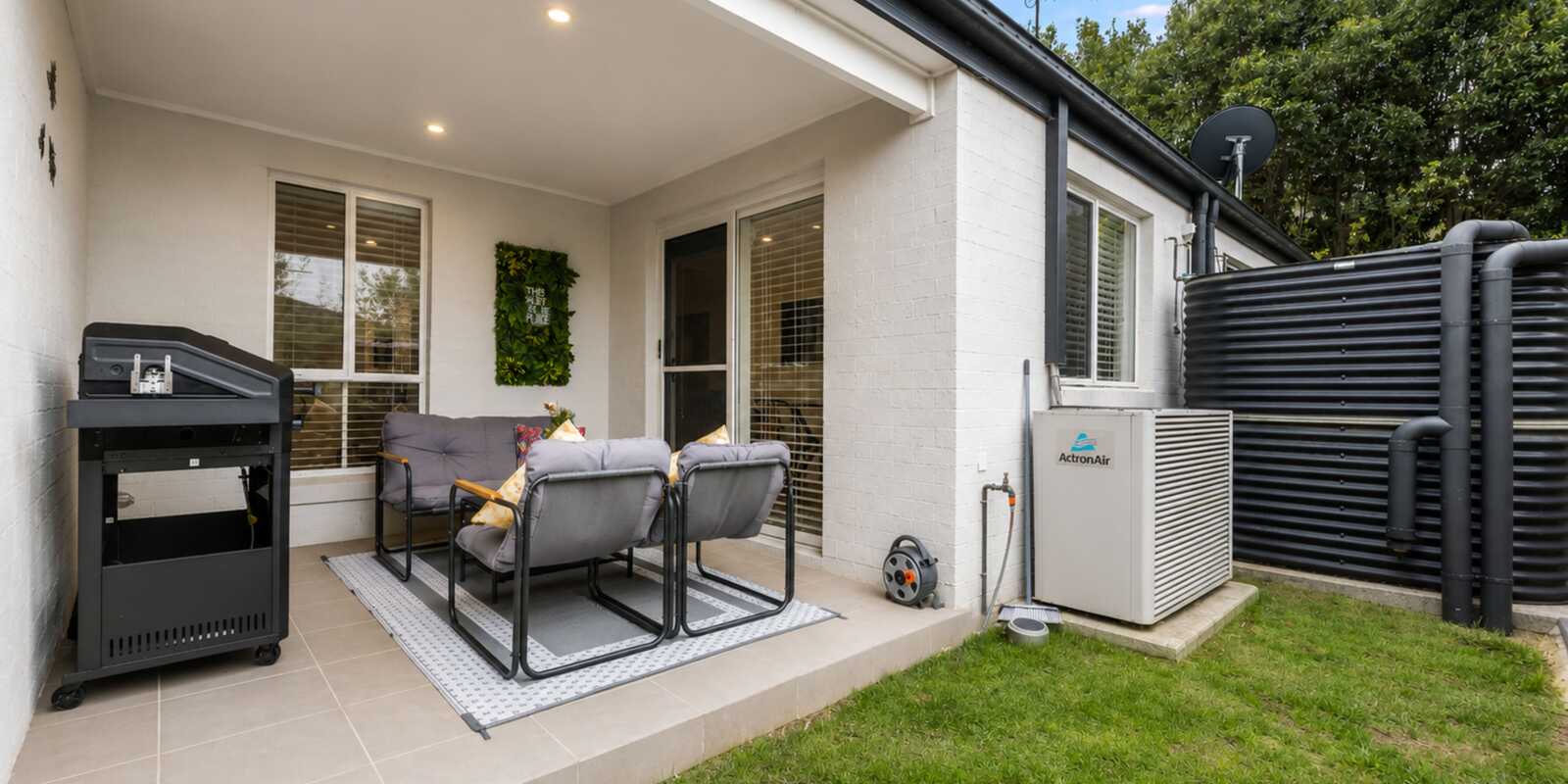 3 HIGHLAND CLOSE Macquarie Links