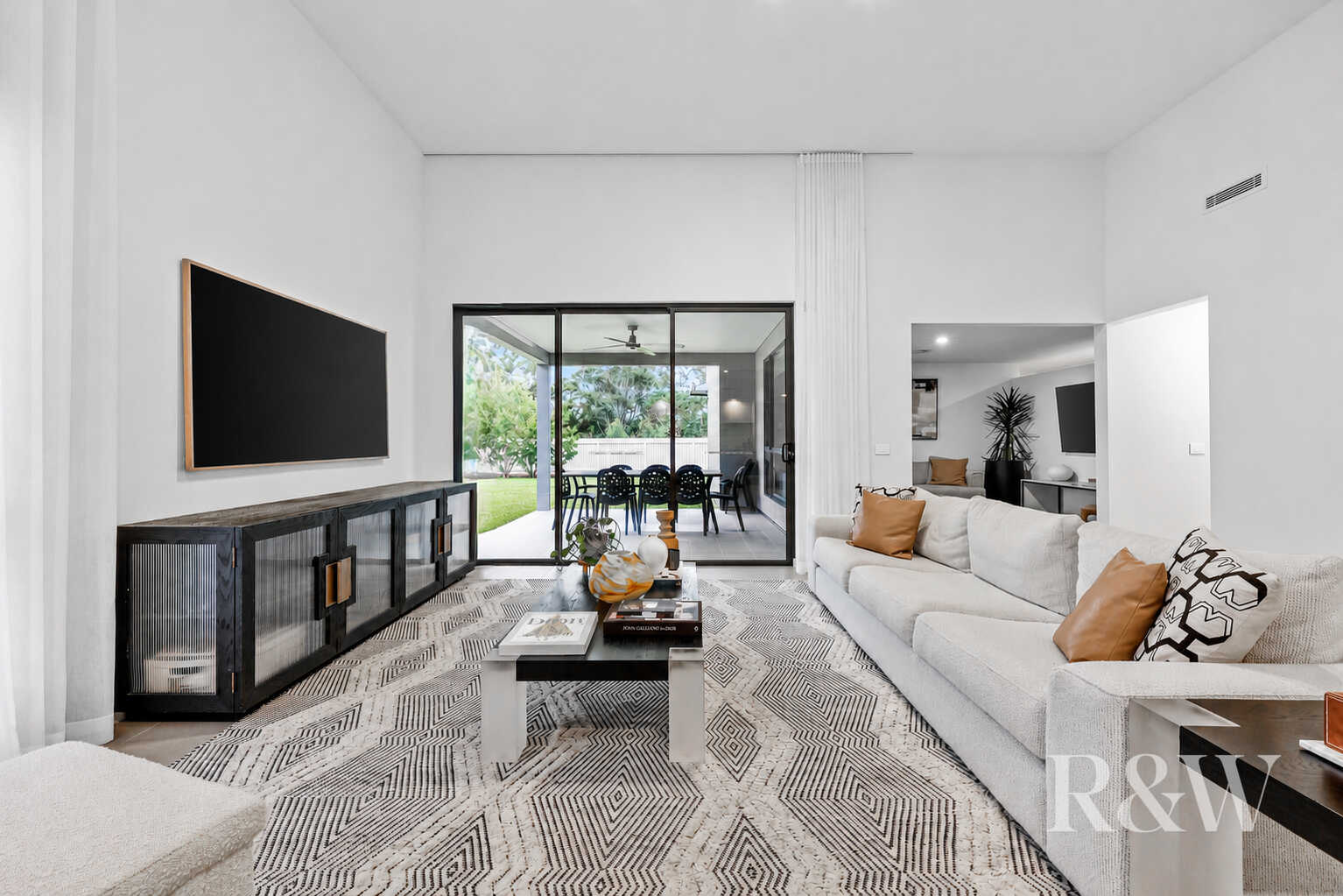 9 Hewitson Court Gledswood Hills