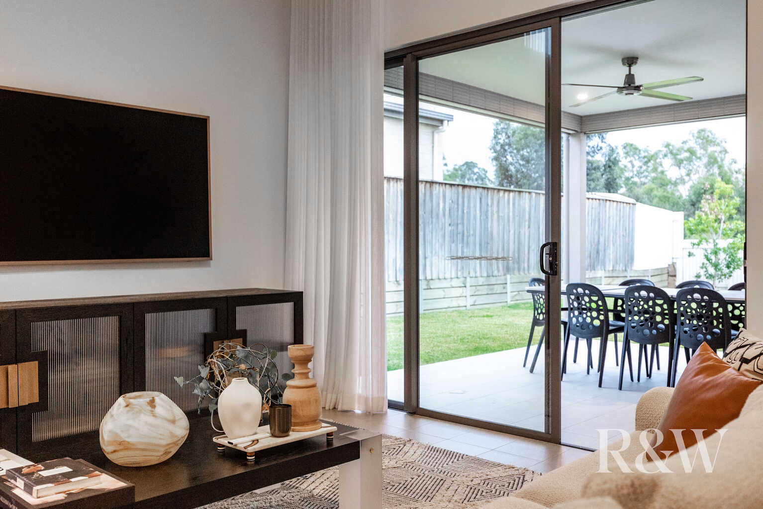 9 Hewitson Court Gledswood Hills