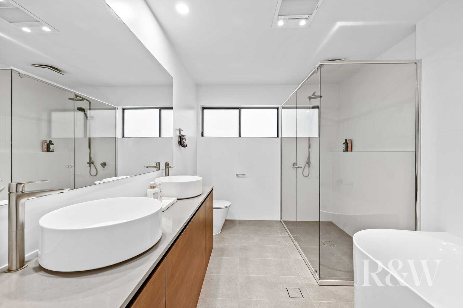 9 Hewitson Court Gledswood Hills