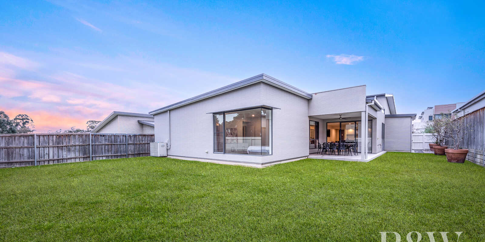 9 Hewitson Court Gledswood Hills