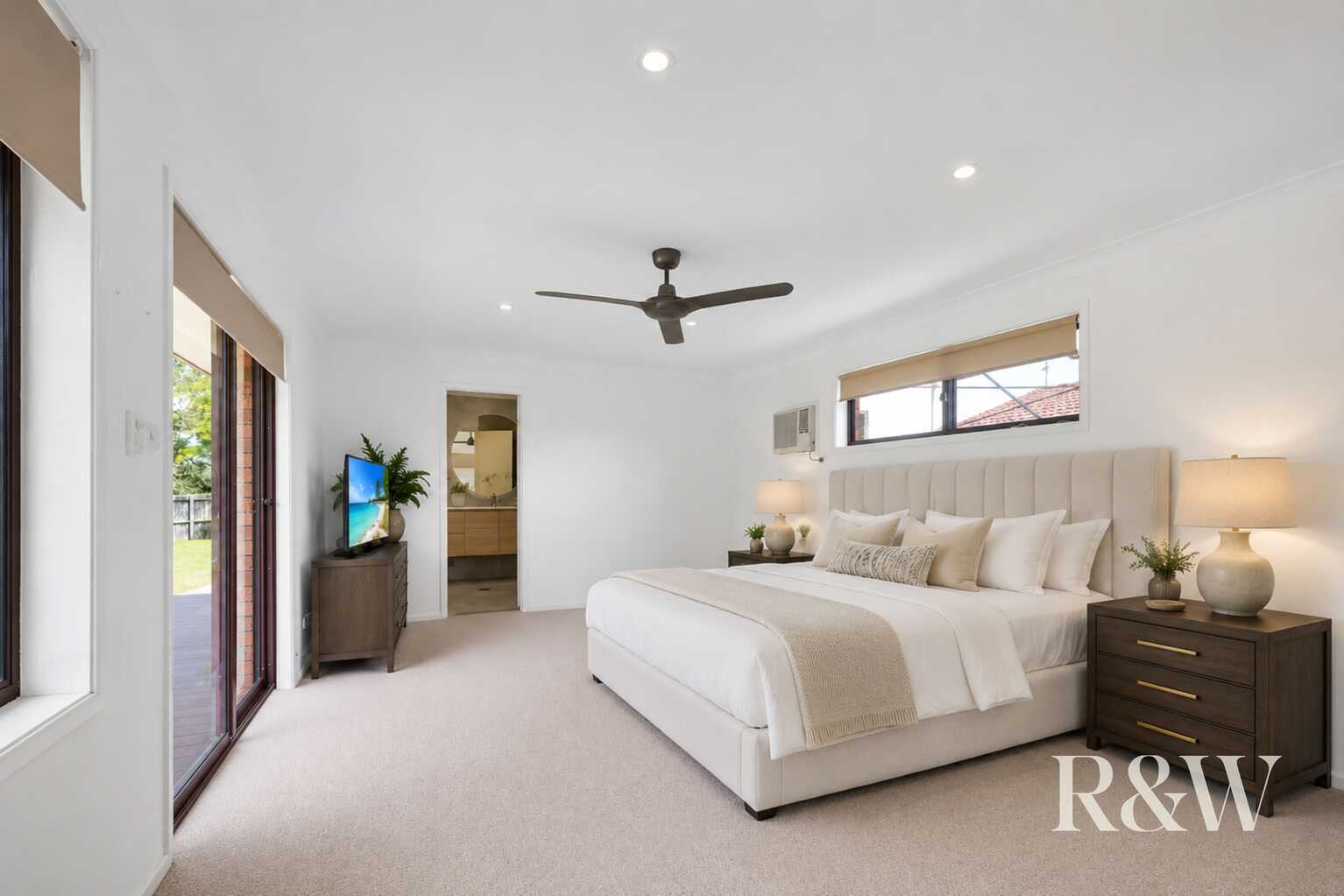 3 WILLIAM HOWE PLACE Narellan Vale