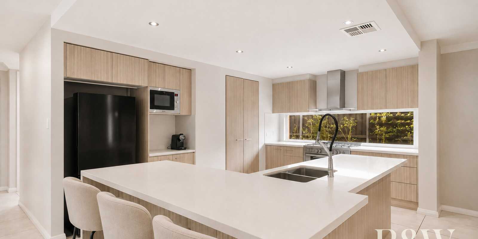 6 DROMEDARY PLACE Macquarie Links 6 DROMEDARY PLACE Macquarie Links