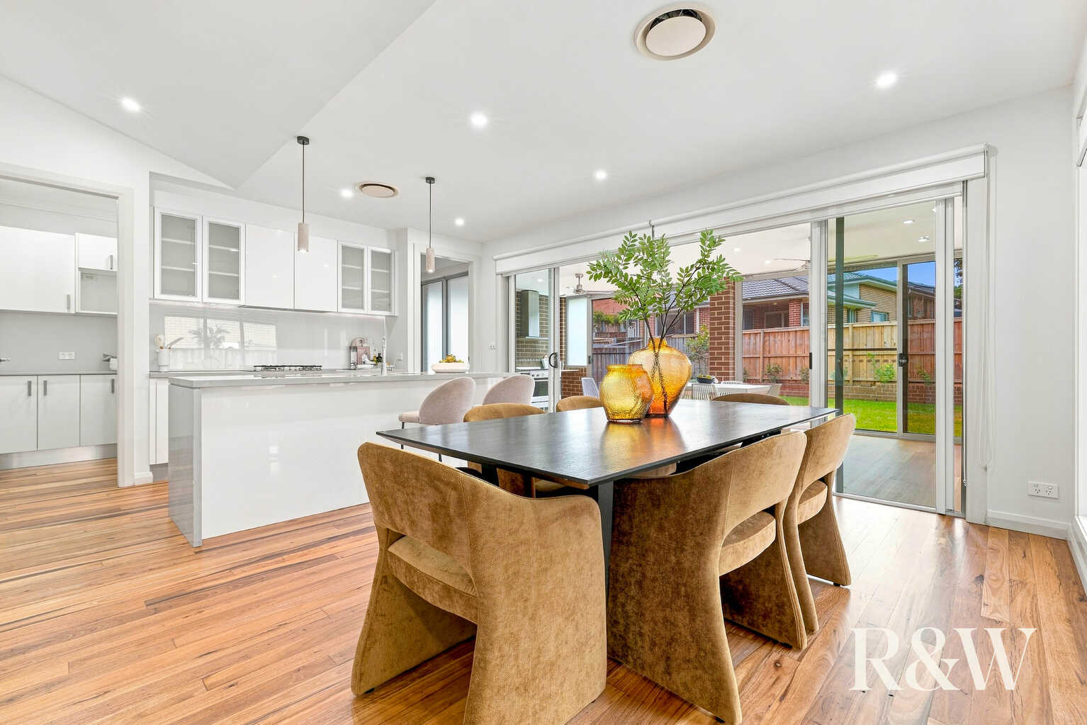 8 Jarvisfield Place Macquarie Links