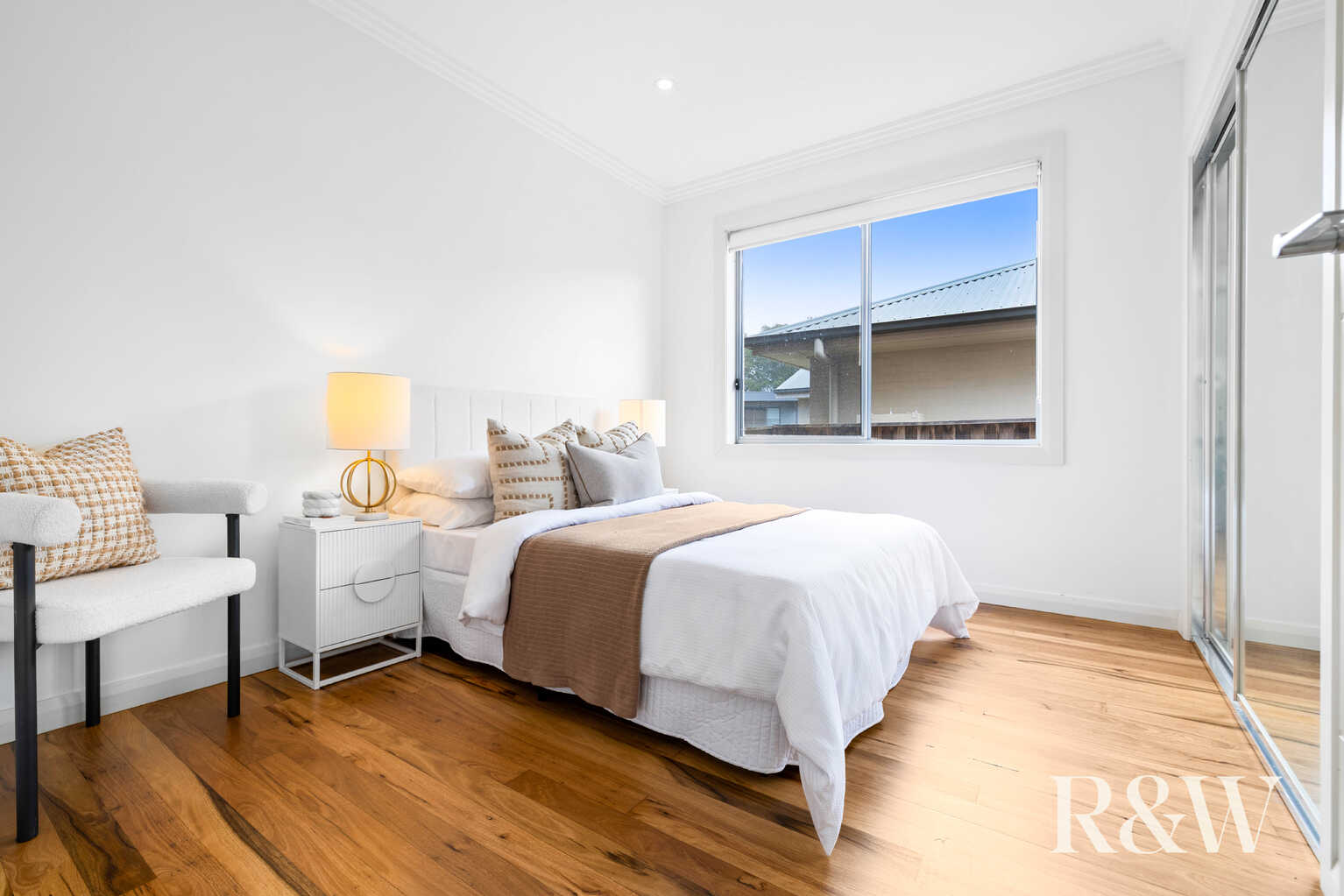 8 Jarvisfield Place Macquarie Links