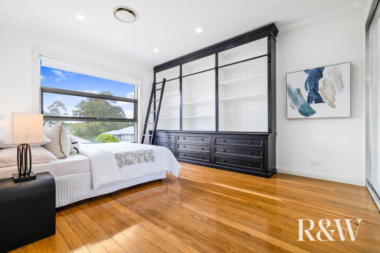 8 Jarvisfield Place Macquarie Links