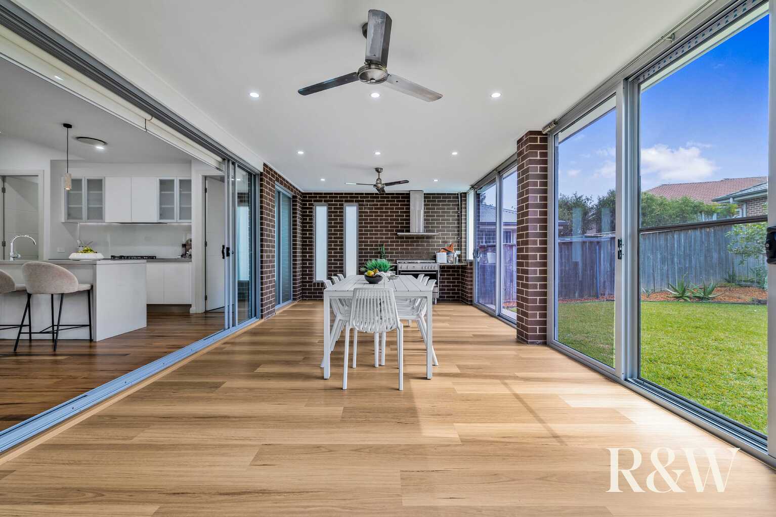8 Jarvisfield Place Macquarie Links