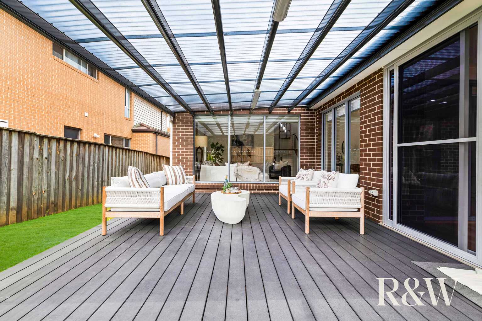 8 Jarvisfield Place Macquarie Links