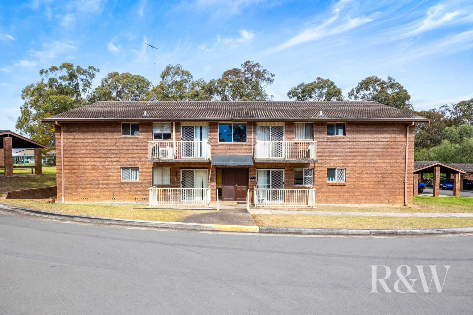 20/57 JACARANDA AVENUE Bradbury