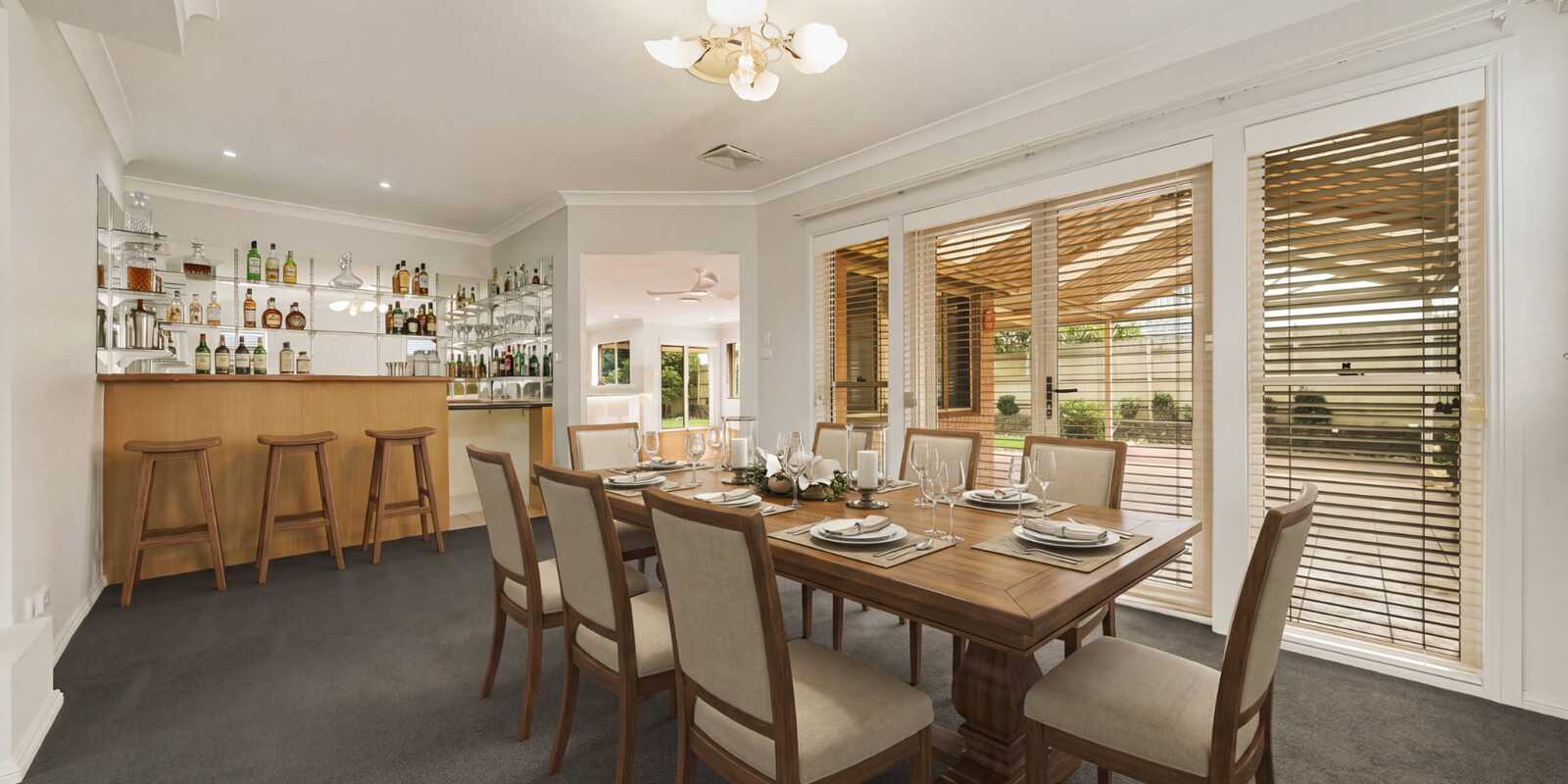 6 Forbes Way Macquarie Links
