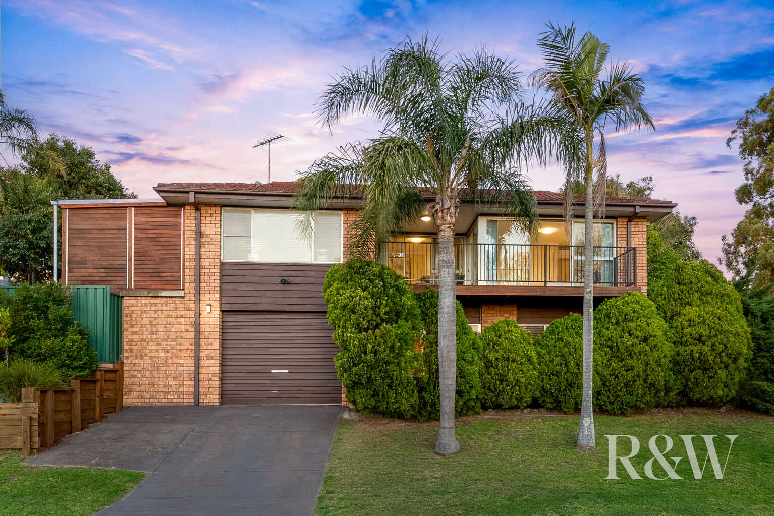 24 AKUNA AVENUE Bradbury
