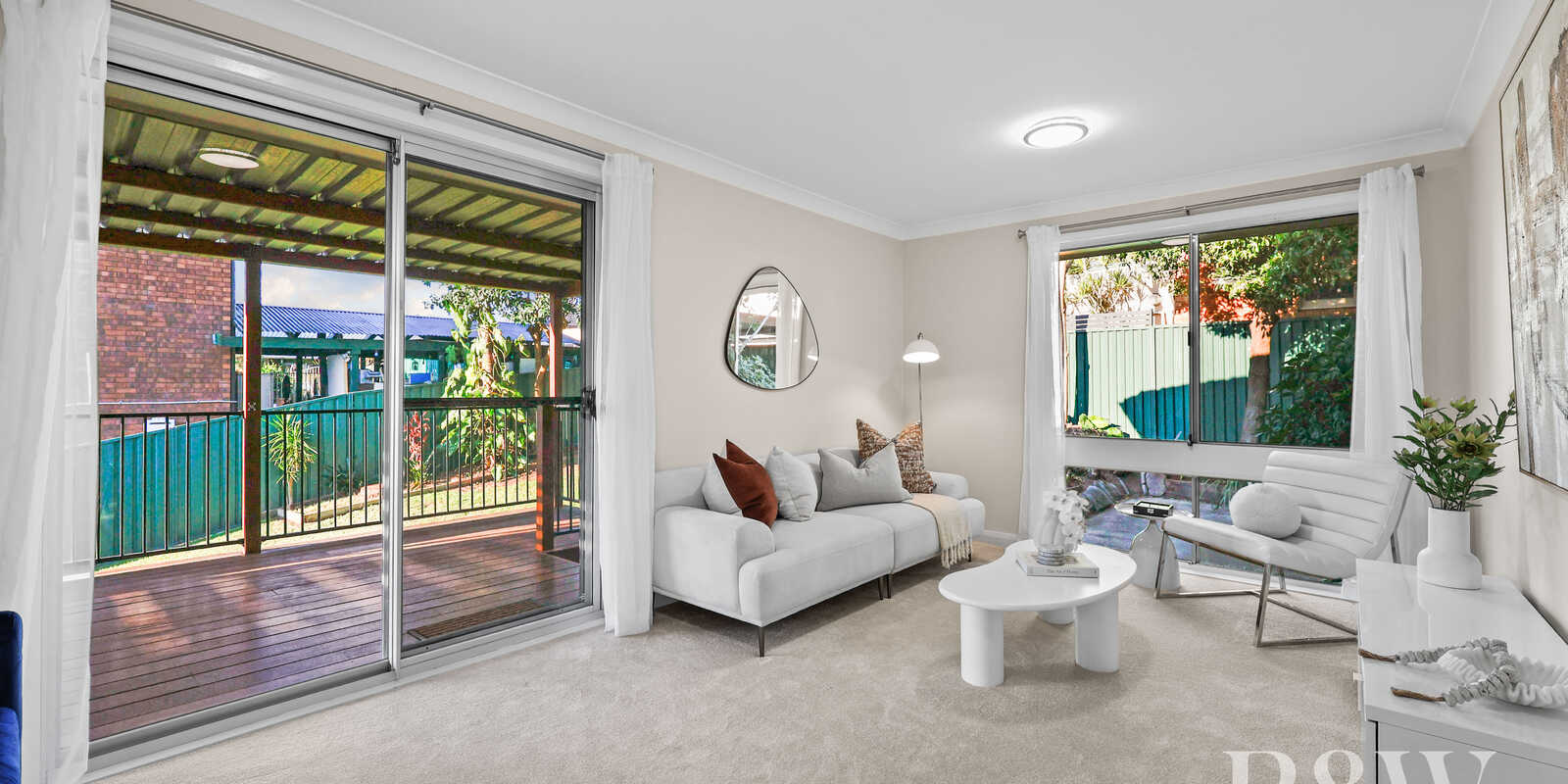 24 AKUNA AVENUE Bradbury