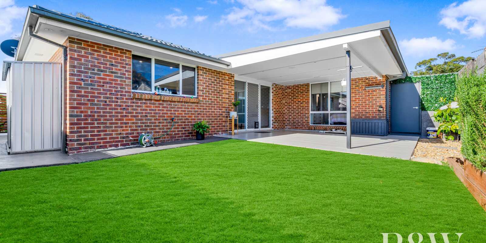 4 FRIGATE-BIRD AVENUE Hinchinbrook