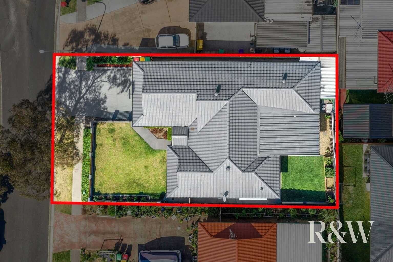 4 FRIGATE-BIRD AVENUE Hinchinbrook