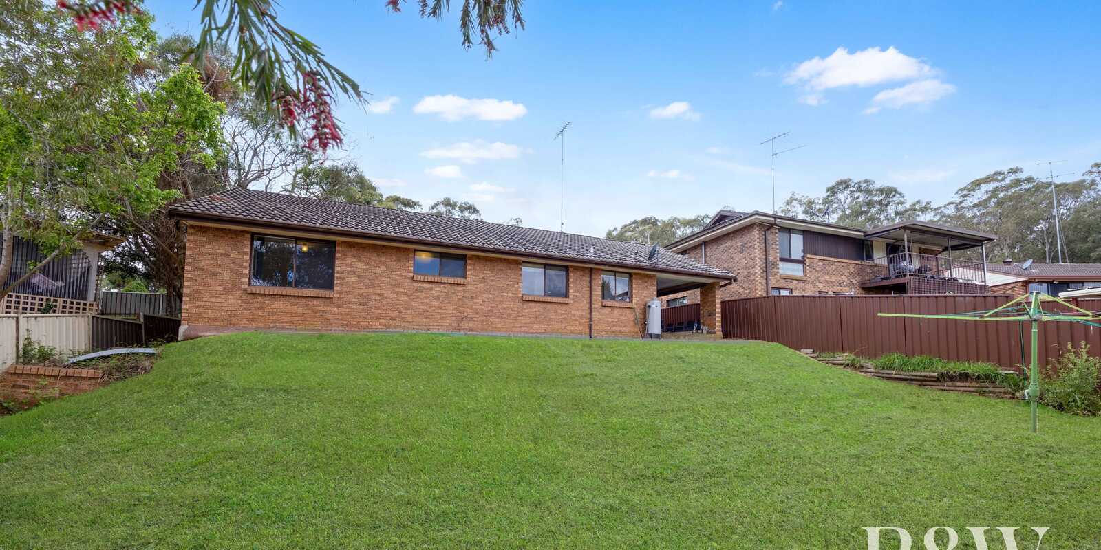 40 PARKHILL AVENUE Leumeah