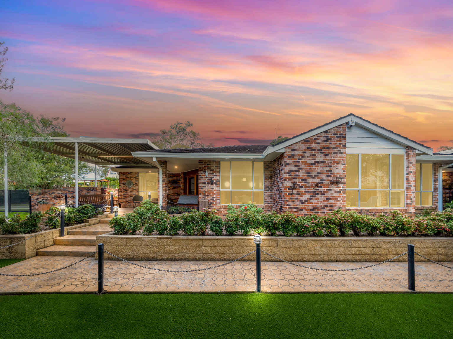 137 LONGHURST ROAD Minto