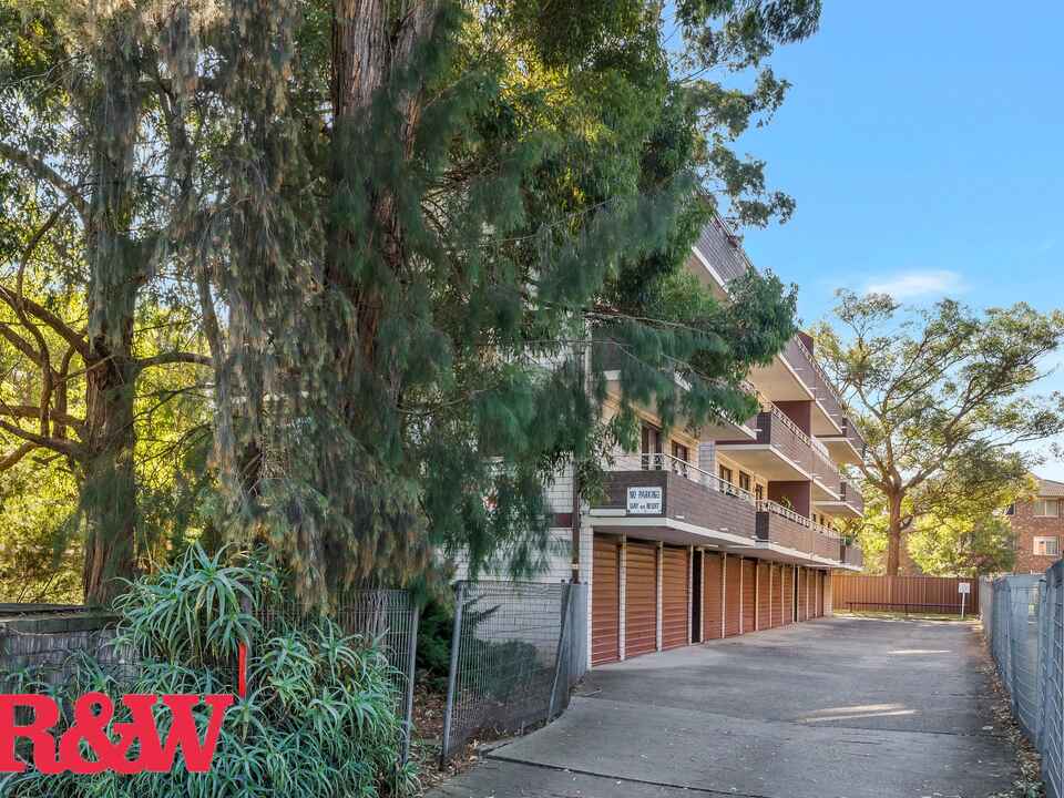 4/215 Derby Street Penrith