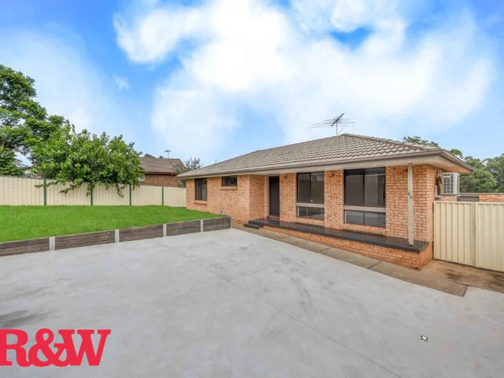 39 Randall Avenue Minto