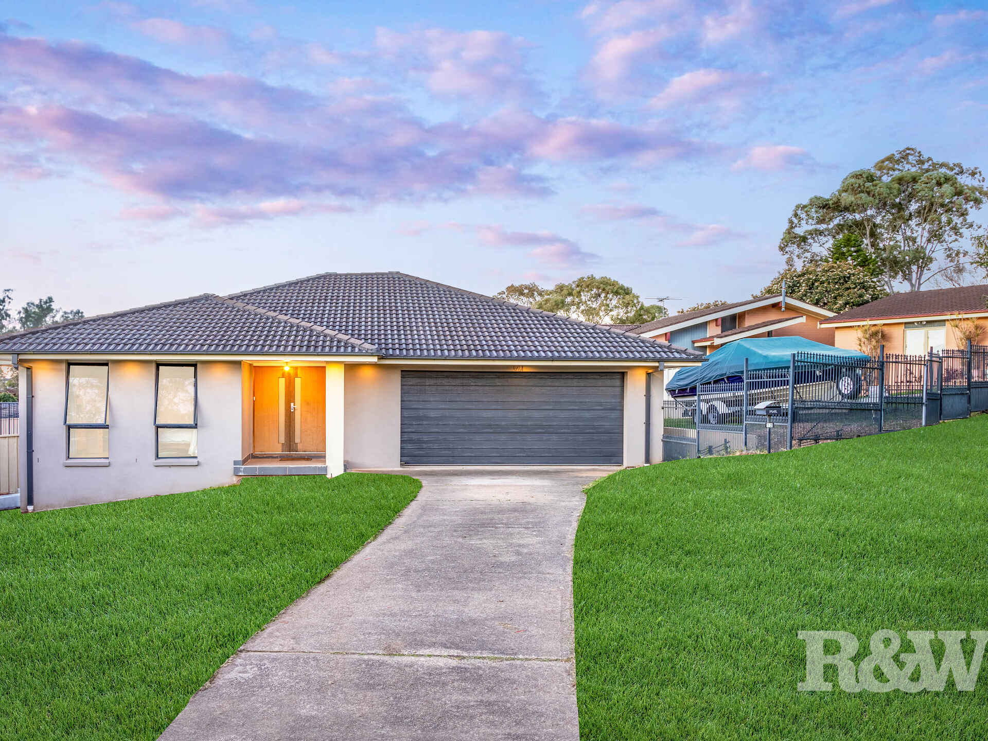 12 OMARU CRESCENT Bradbury