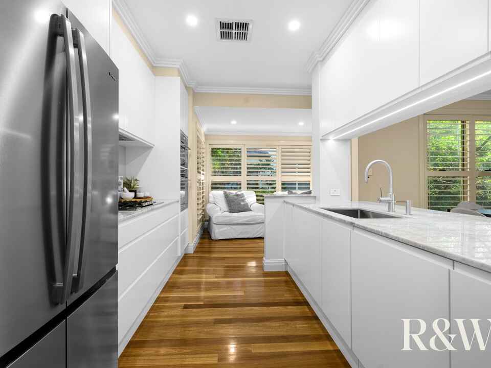 14 JANE JARVIS WAY Macquarie Links