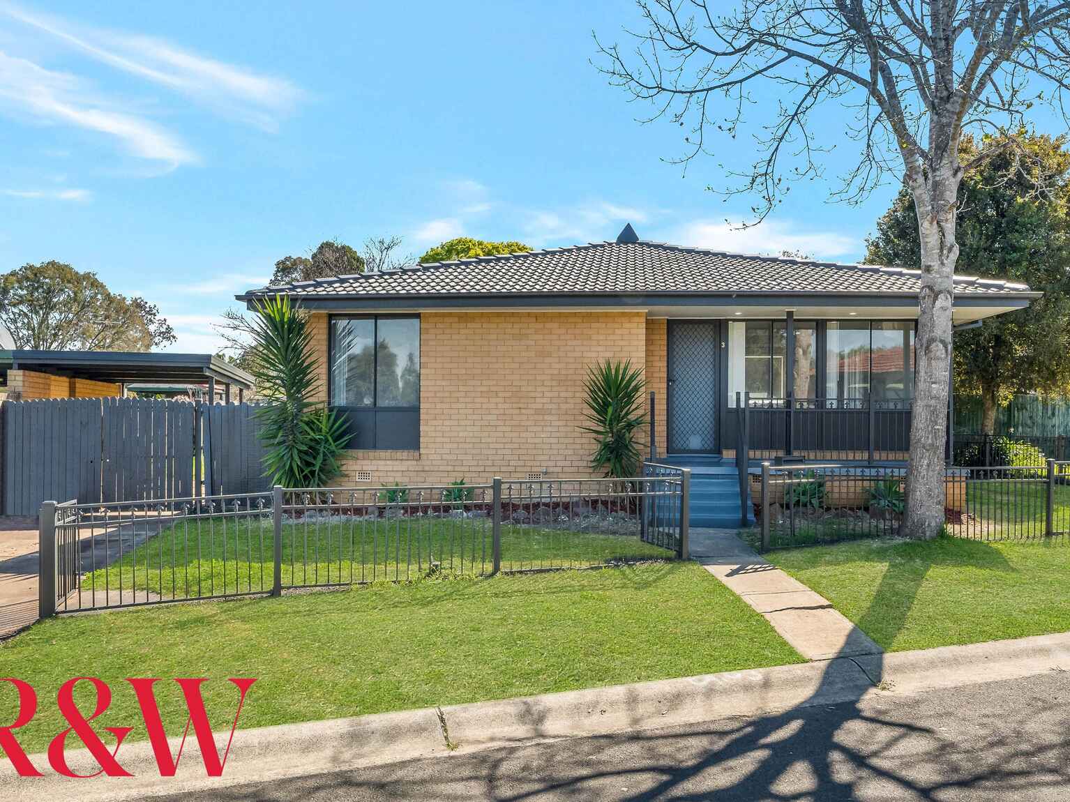 3 Coonong Way Airds