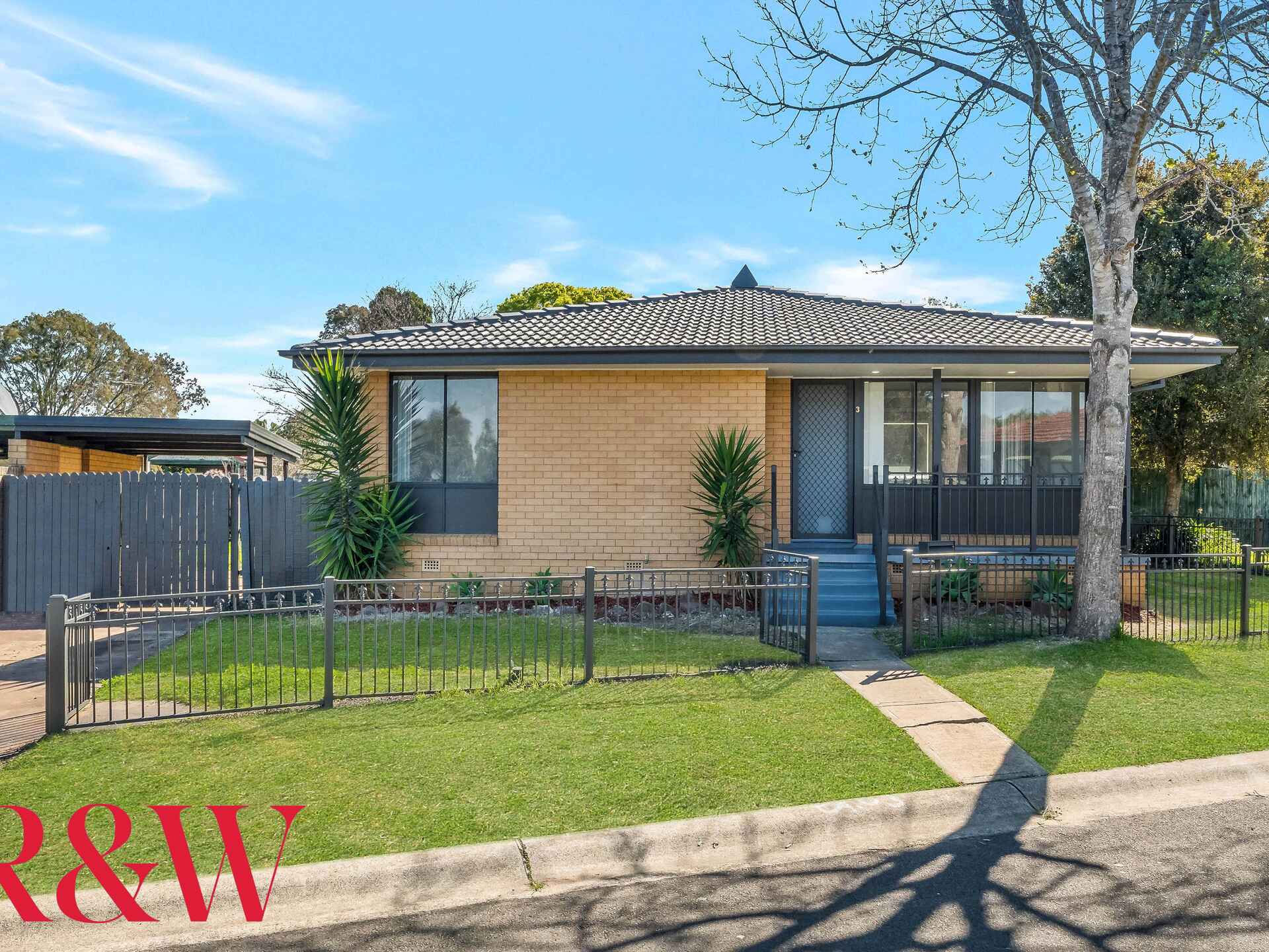 3 Coonong Way Airds