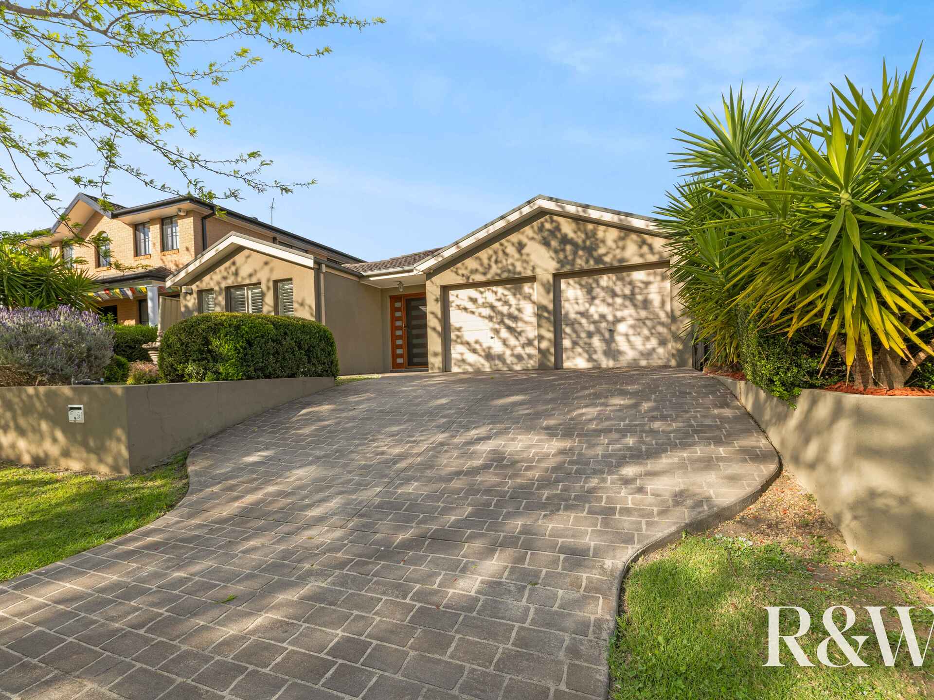 24 LORD ELDON DRIVE Harrington Park