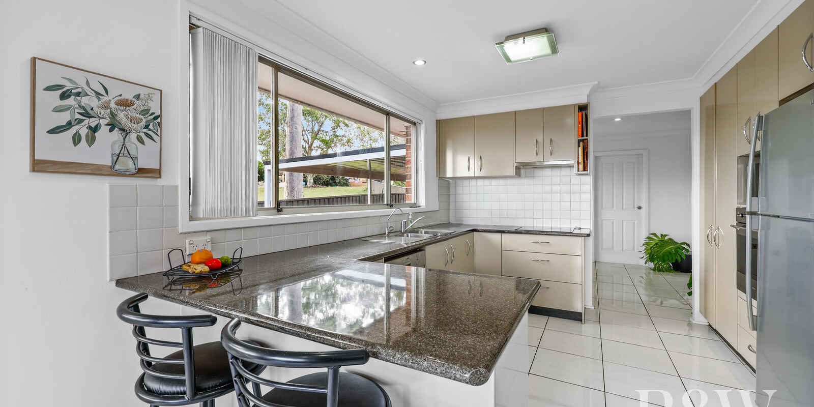 8 SWALLOW PLACE Ingleburn