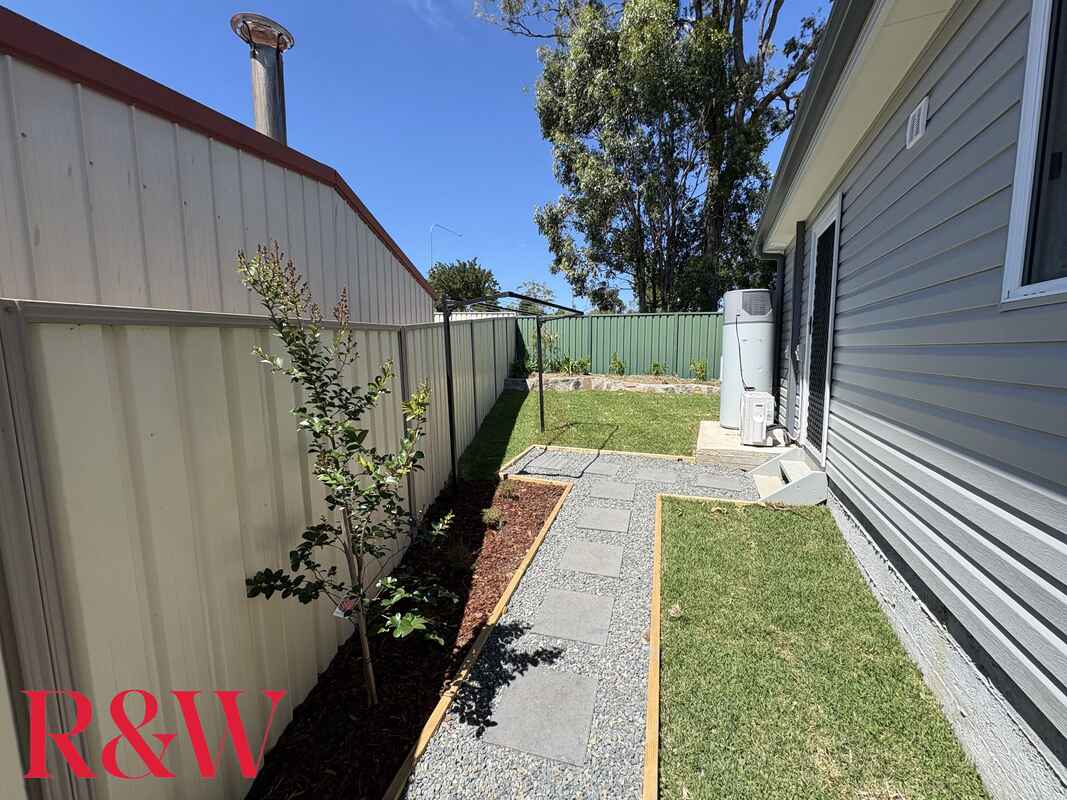 11a Newbury Place Eagle Vale 11a Newbury Place Eagle Vale