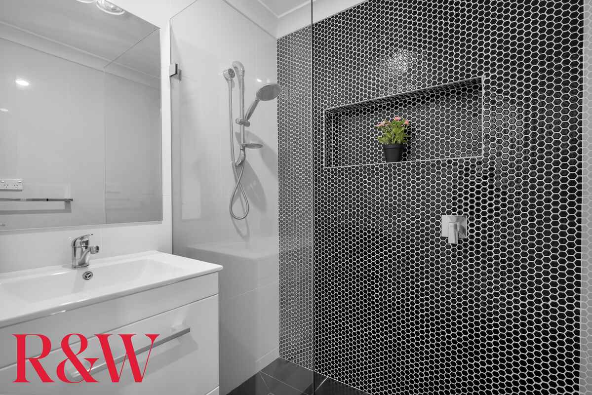 21 Kirsty Crescent Hassall Grove 21 Kirsty Crescent Hassall Grove