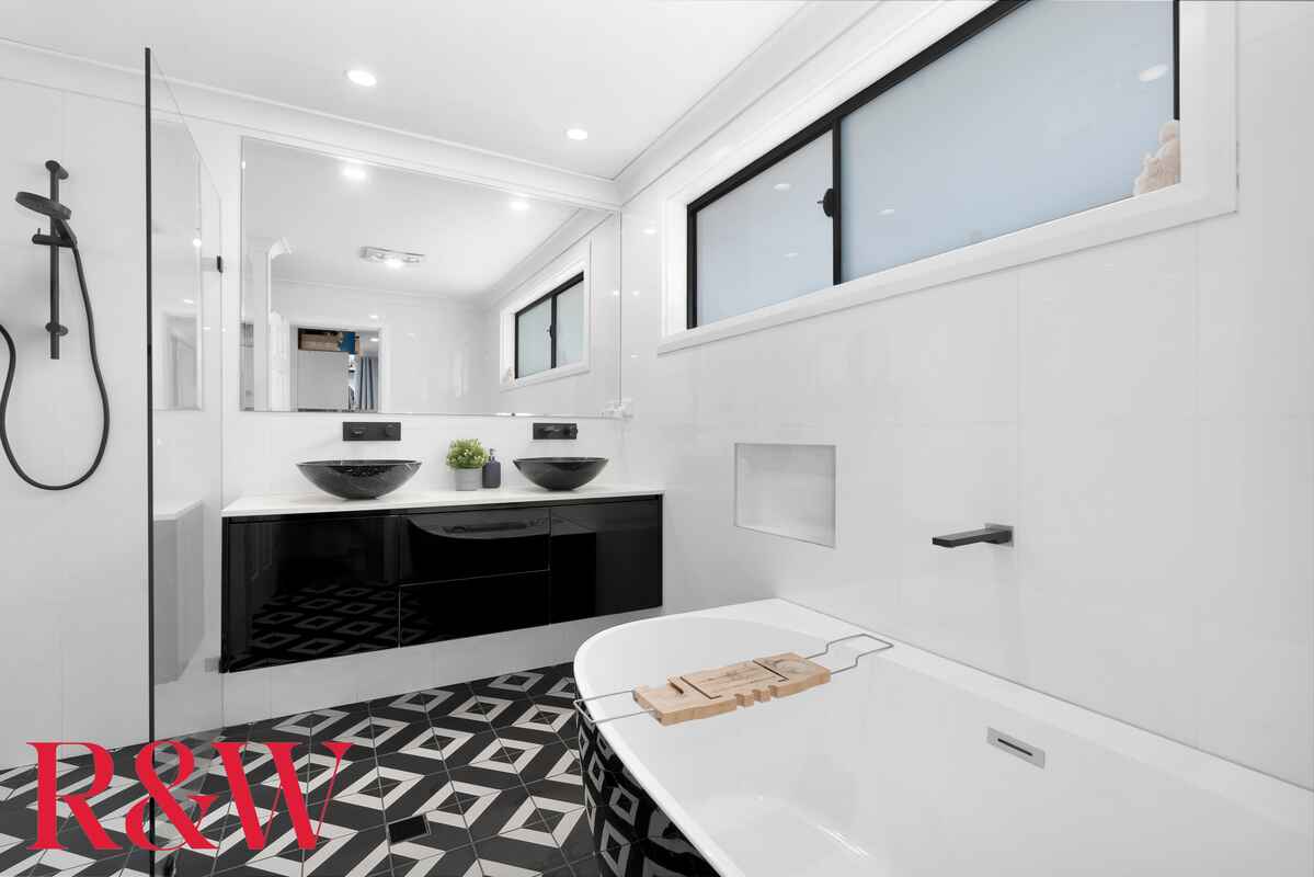 21 Kirsty Crescent Hassall Grove 21 Kirsty Crescent Hassall Grove