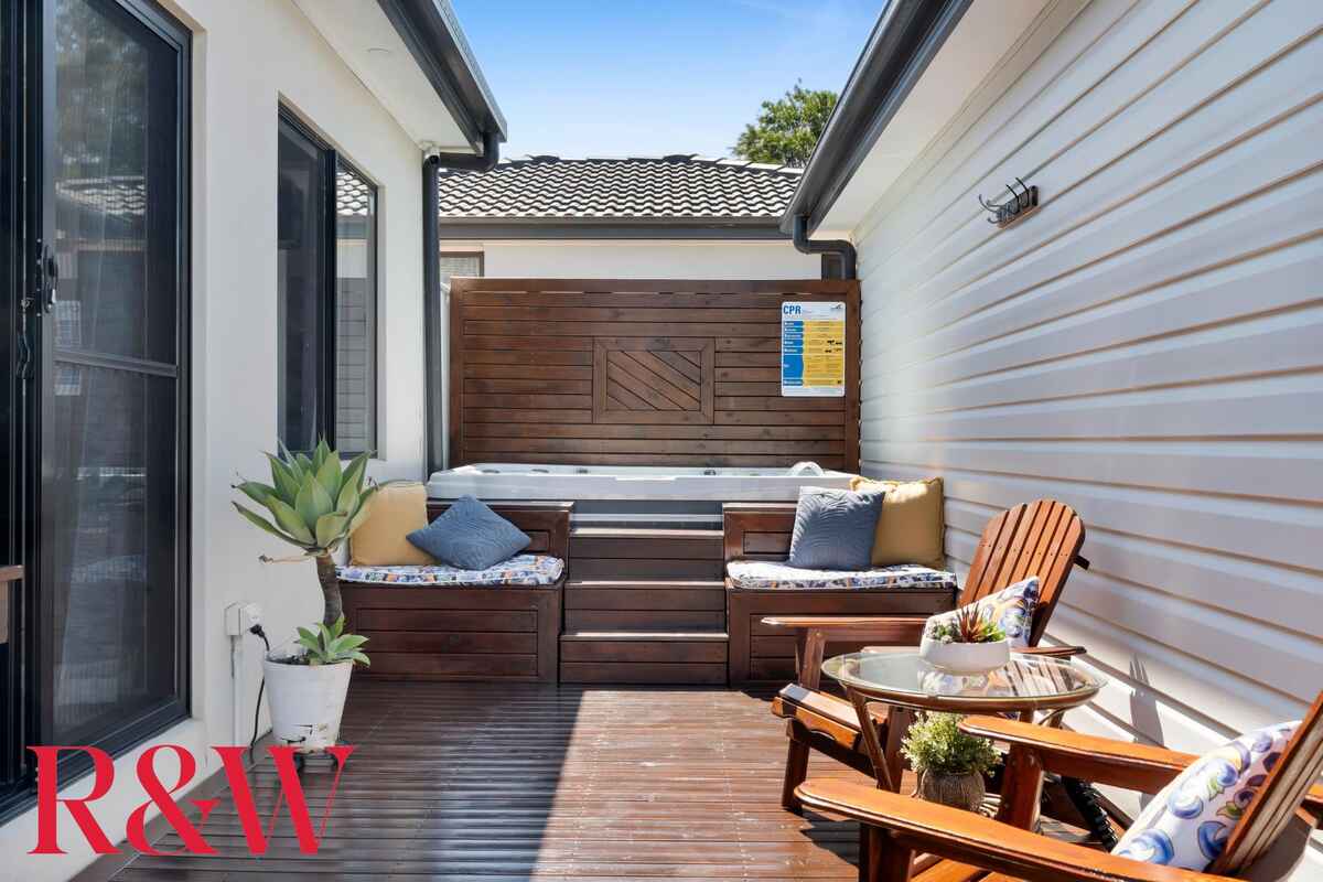 21 Kirsty Crescent Hassall Grove 21 Kirsty Crescent Hassall Grove