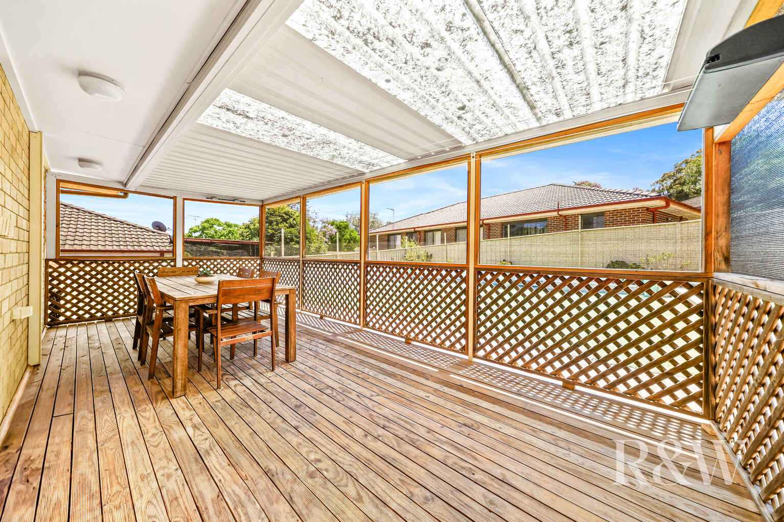 10 DICKENS ROAD Ambarvale