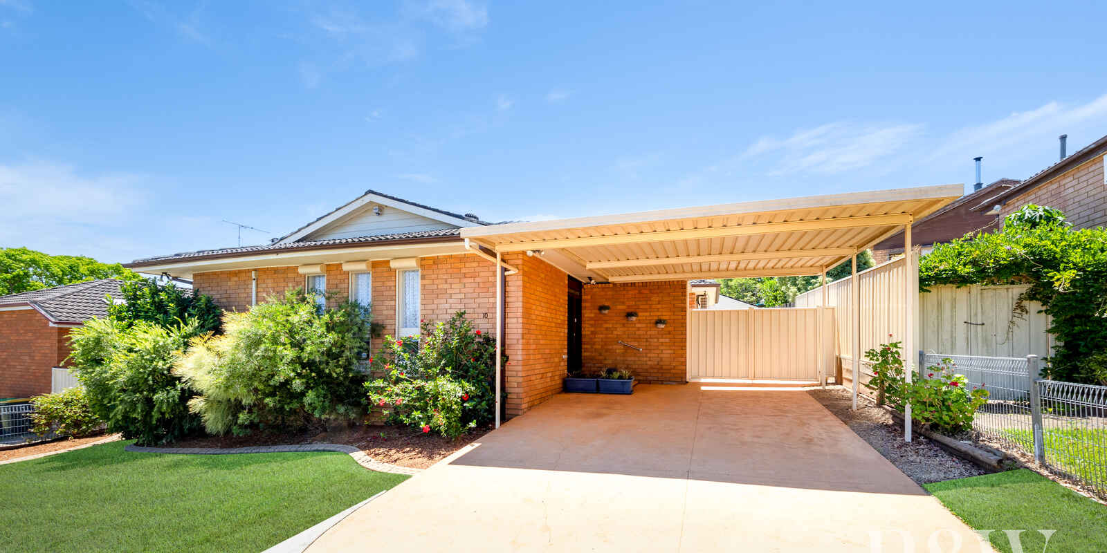 10 DICKENS ROAD Ambarvale