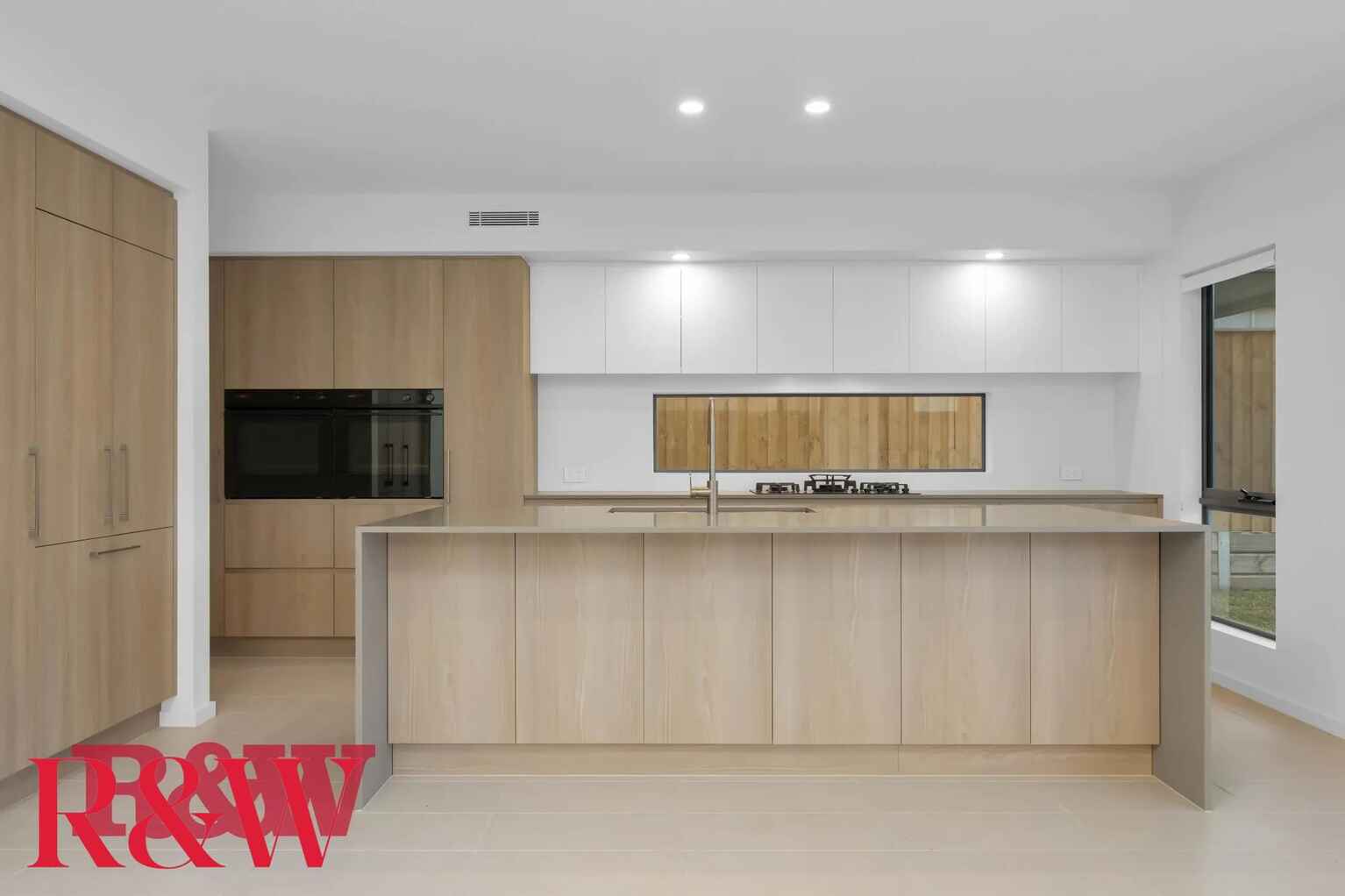 16 Mckinnon Circuit Gledswood Hills 16 Mckinnon Circuit Gledswood Hills