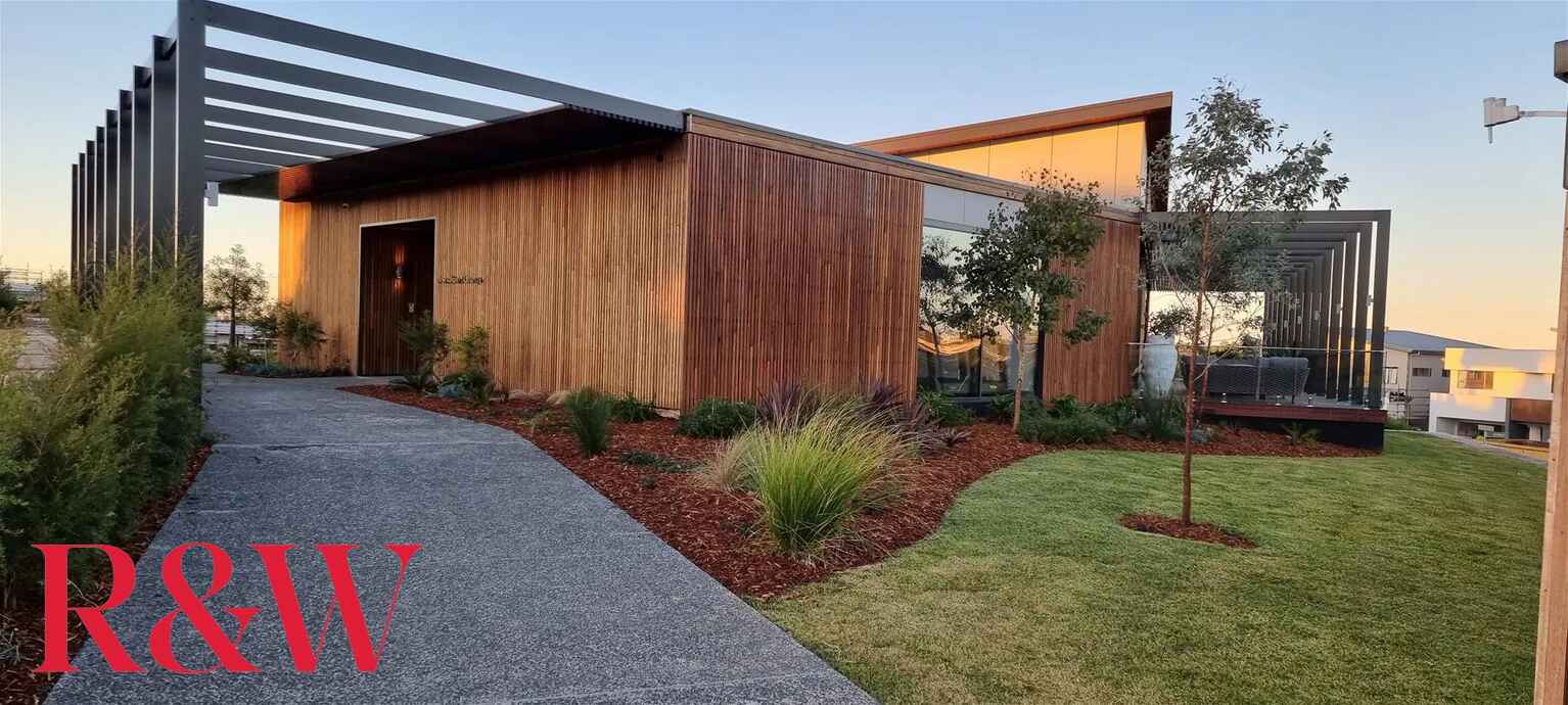 16 Mckinnon Circuit Gledswood Hills 16 Mckinnon Circuit Gledswood Hills