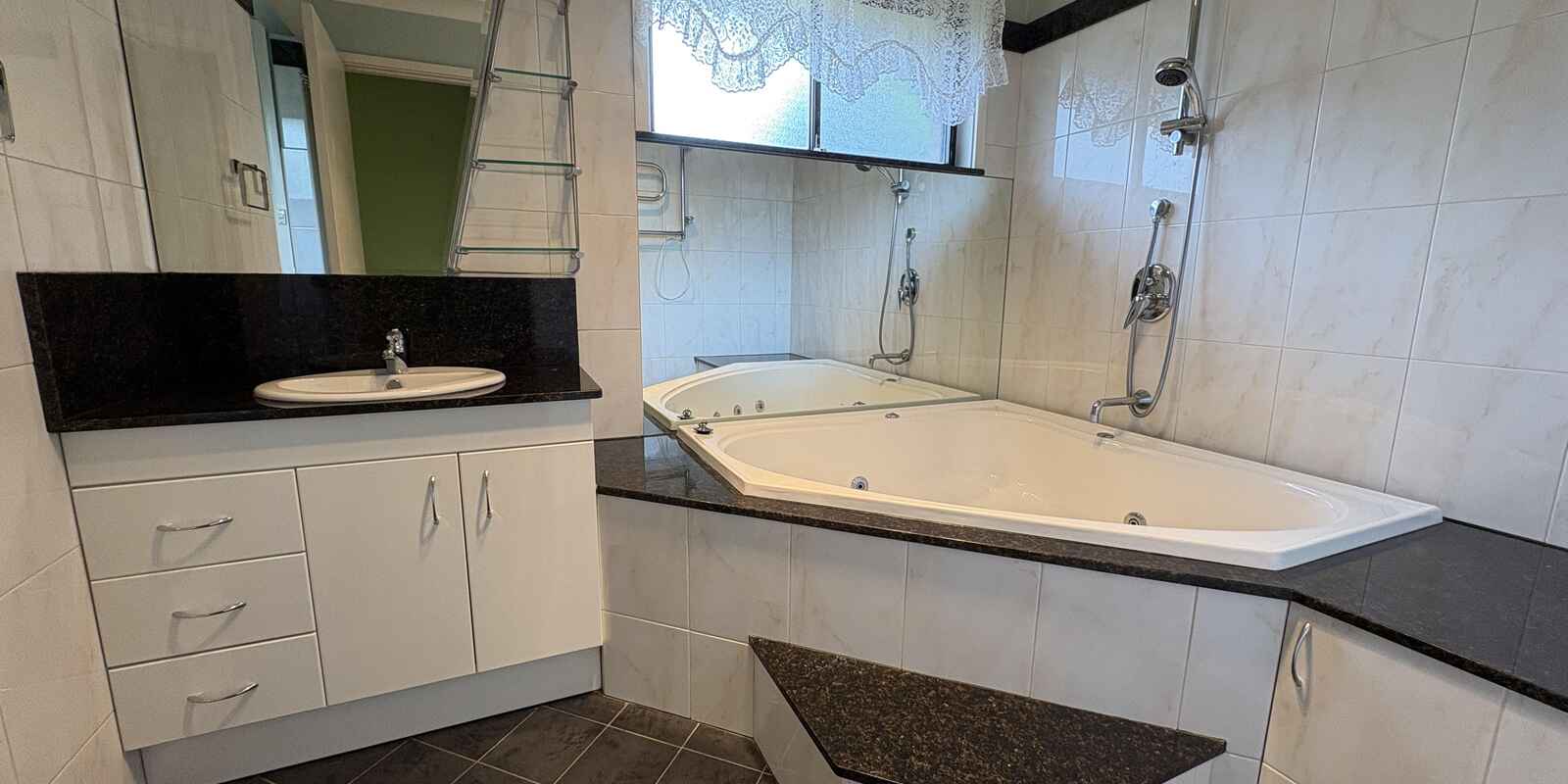 6 Isaac Place Ruse 6 Isaac Place Ruse