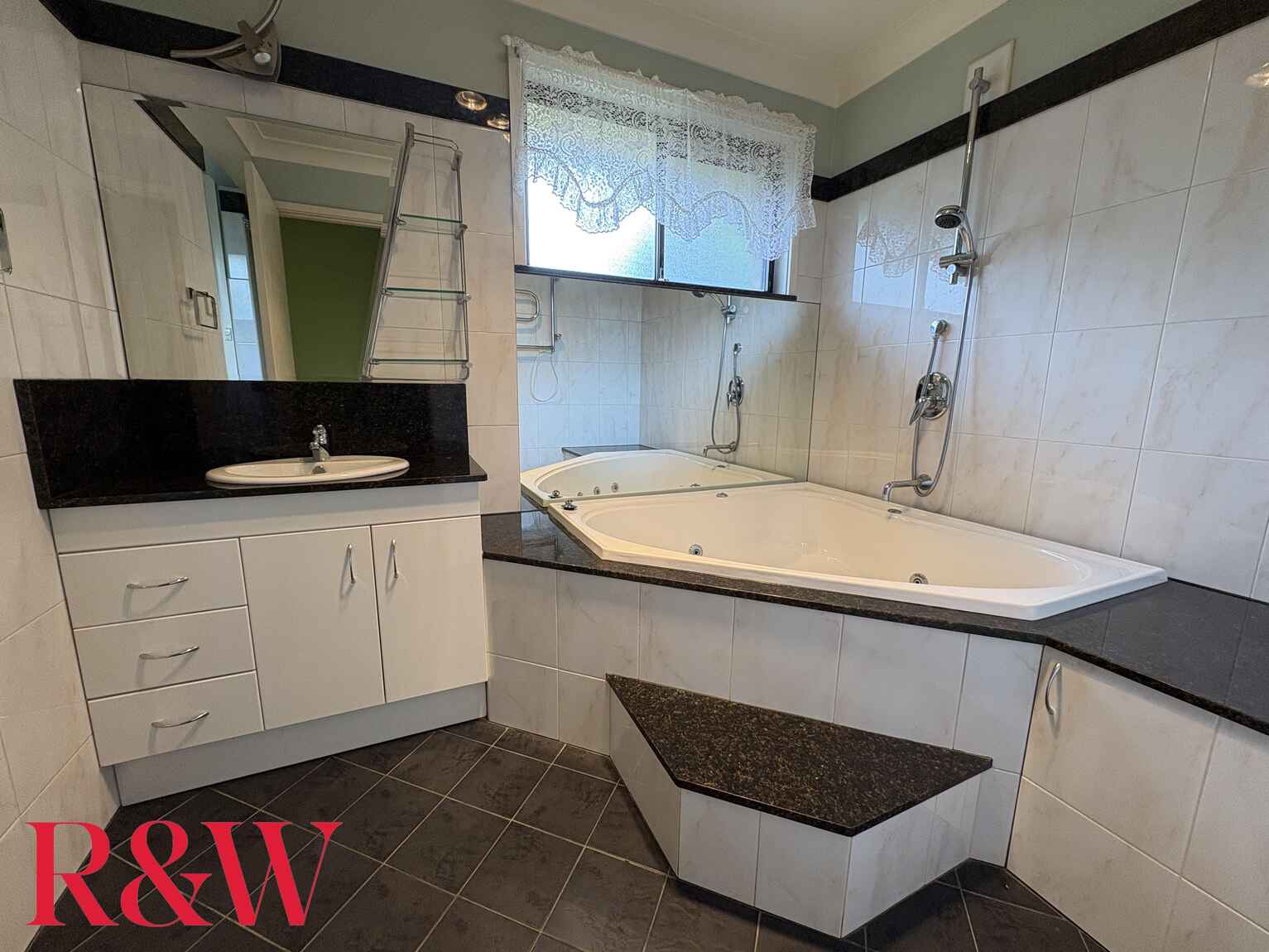 6 Isaac Place Ruse 6 Isaac Place Ruse