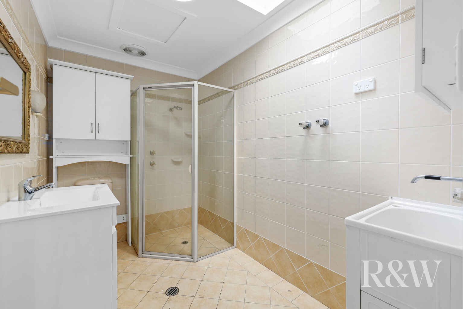 13 LUGARNO AVENUE Leumeah