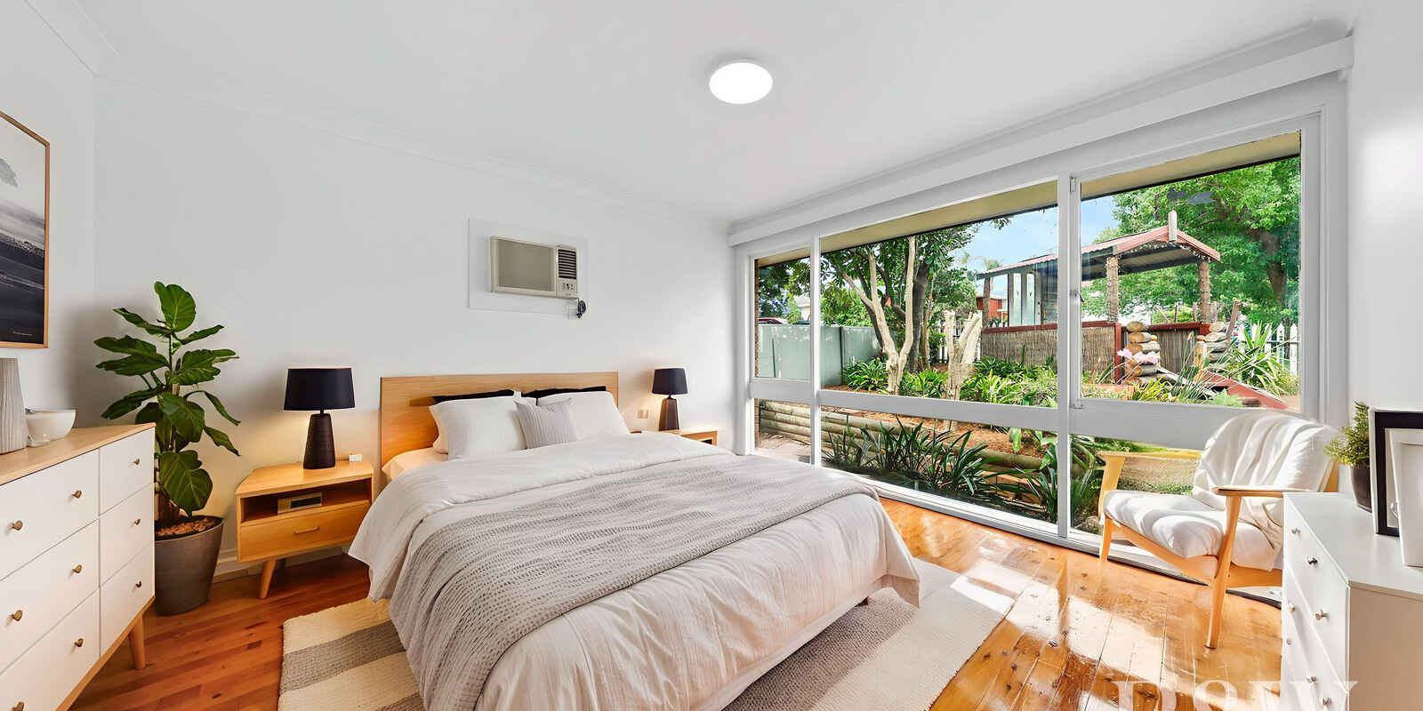 13 LUGARNO AVENUE Leumeah