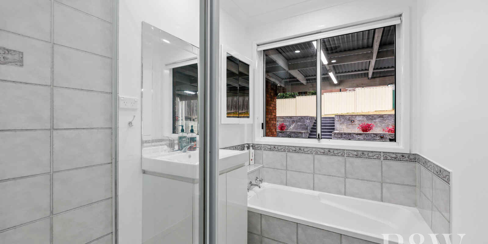 50 DOWNES CRESCENT Currans Hill 50 DOWNES CRESCENT Currans Hill