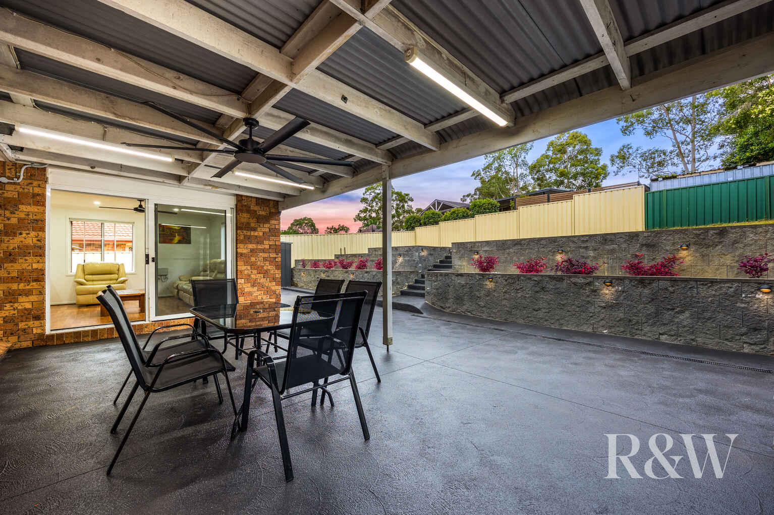 50 DOWNES CRESCENT Currans Hill 50 DOWNES CRESCENT Currans Hill