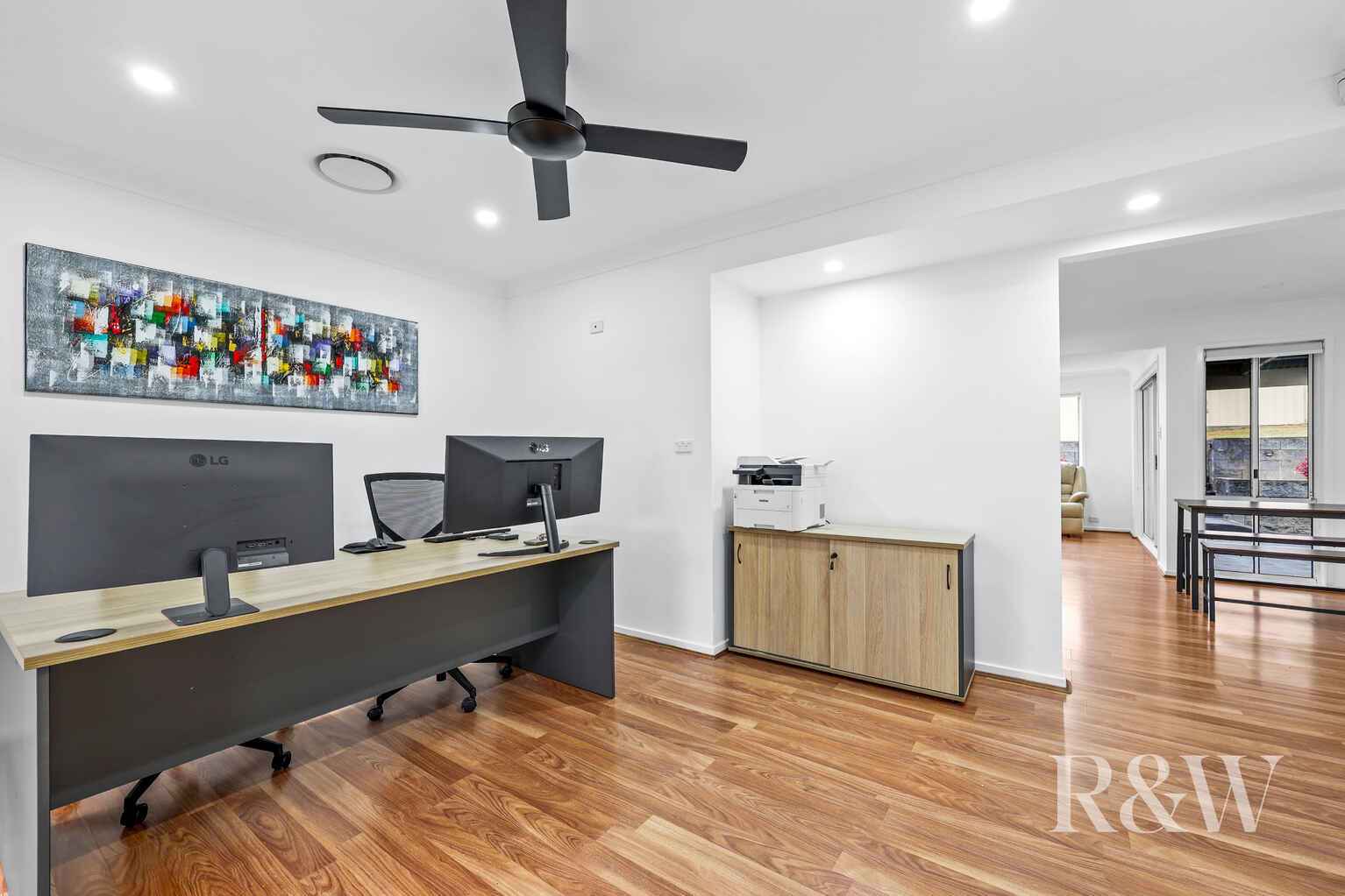 50 DOWNES CRESCENT Currans Hill