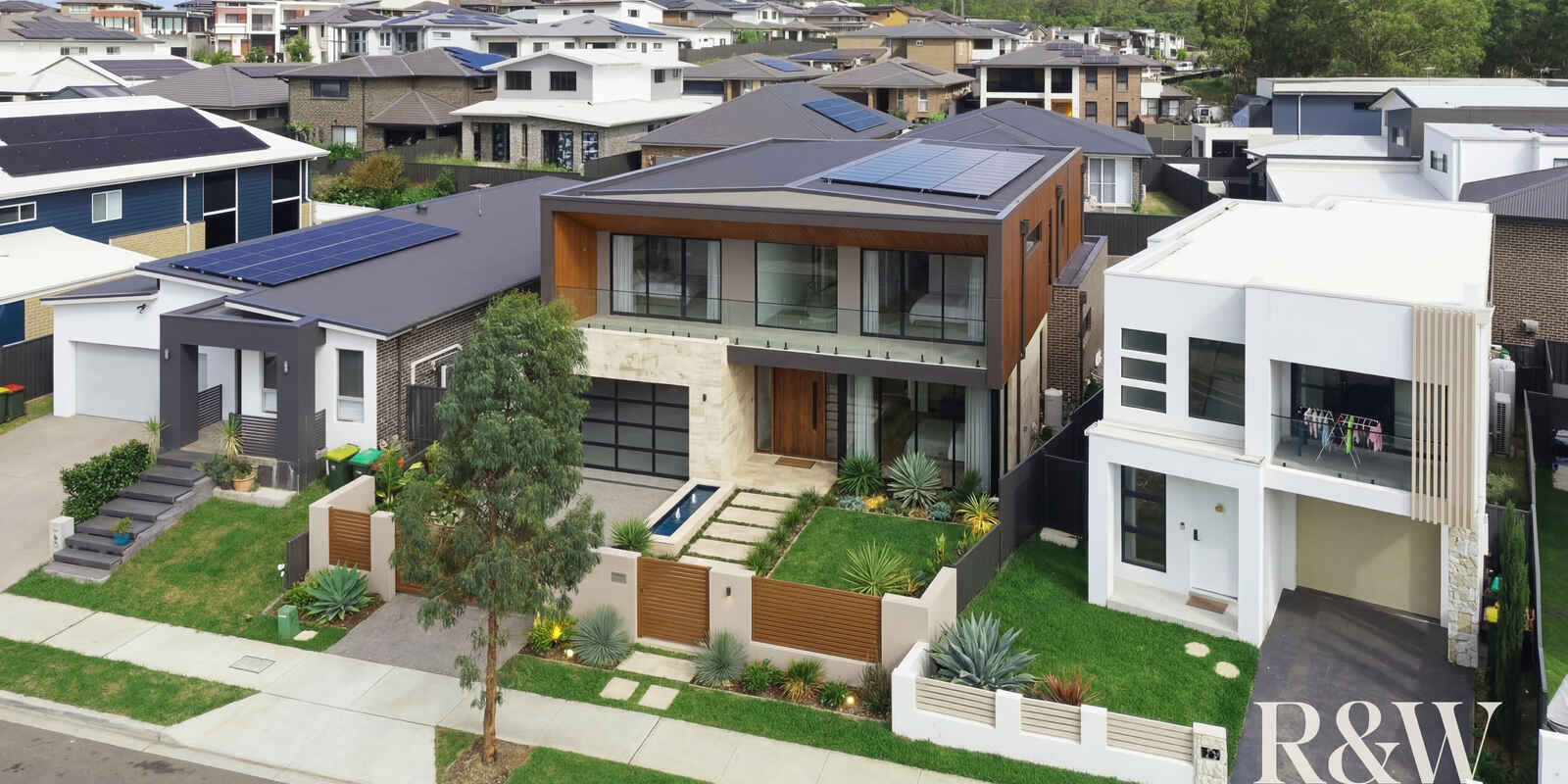 4 FIELDHOUSE CIRCUIT Campbelltown