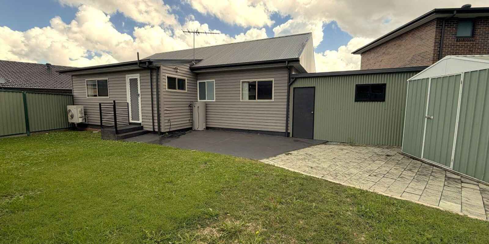 12 Mccahons Avenue Georges Hall