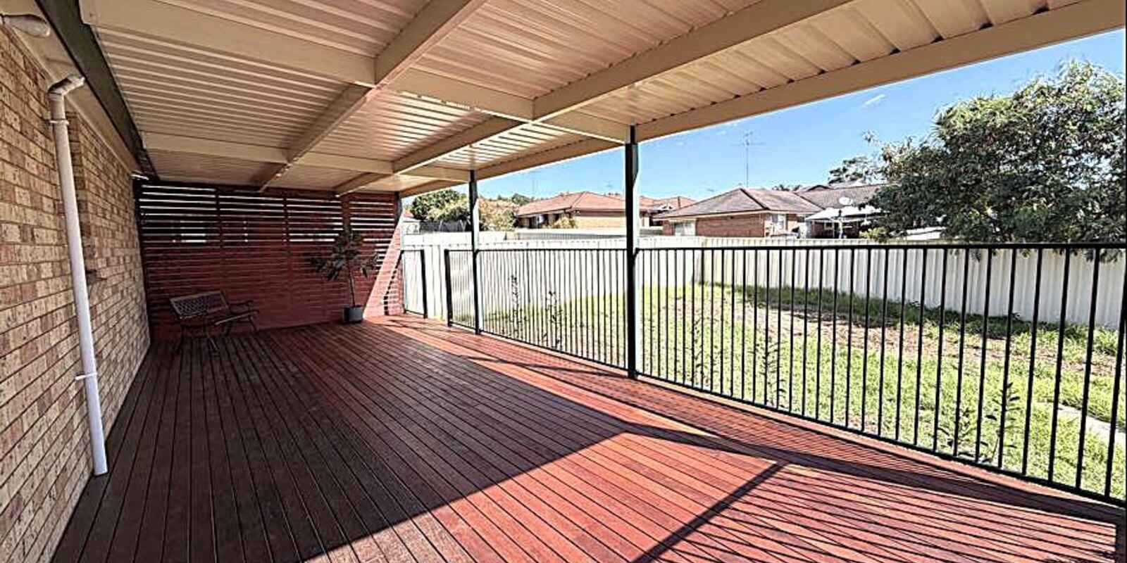 18 Withnell Crescent St Helens Park