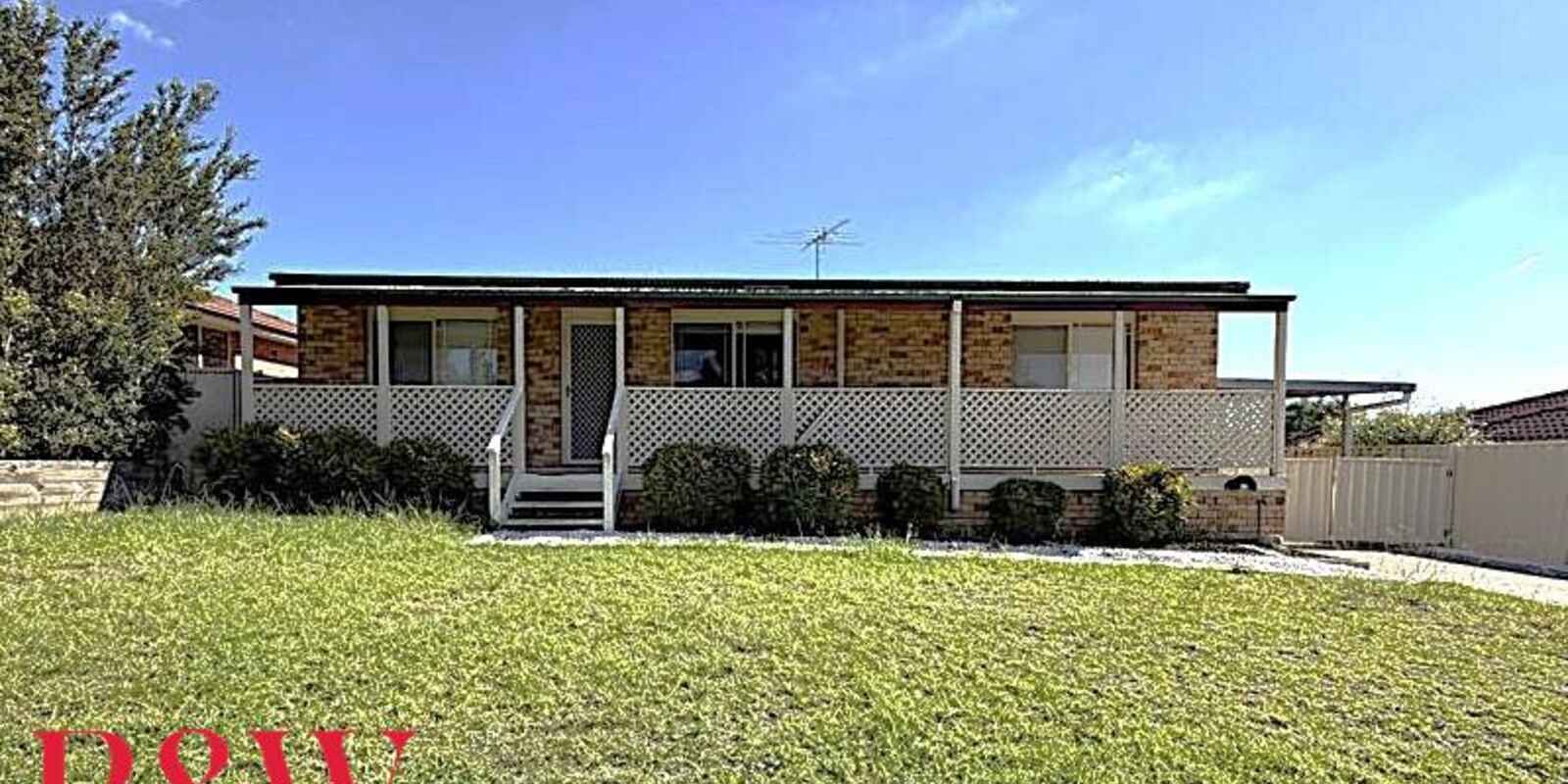 18 Withnell Crescent St Helens Park