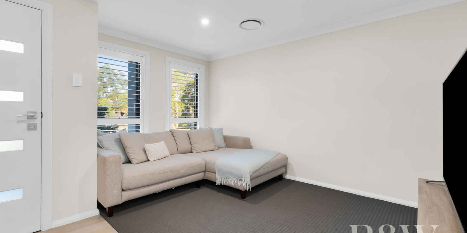 33 Minnamurra Drive Gregory Hills