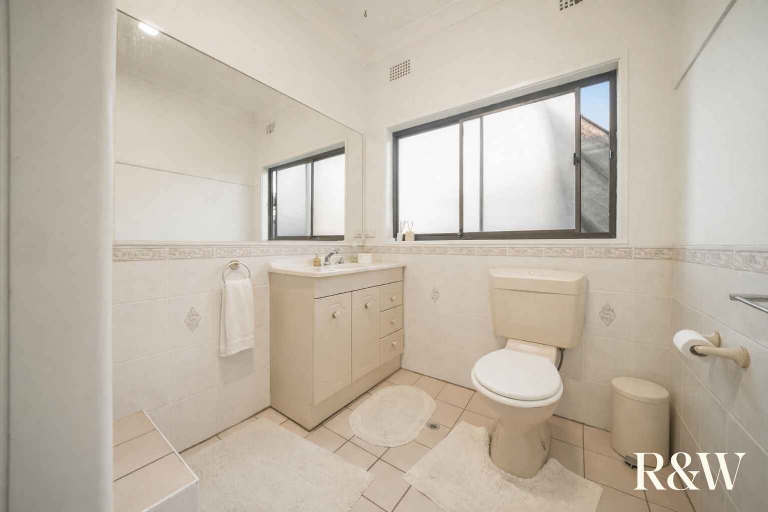 3 LACHLAN PLACE Campbelltown